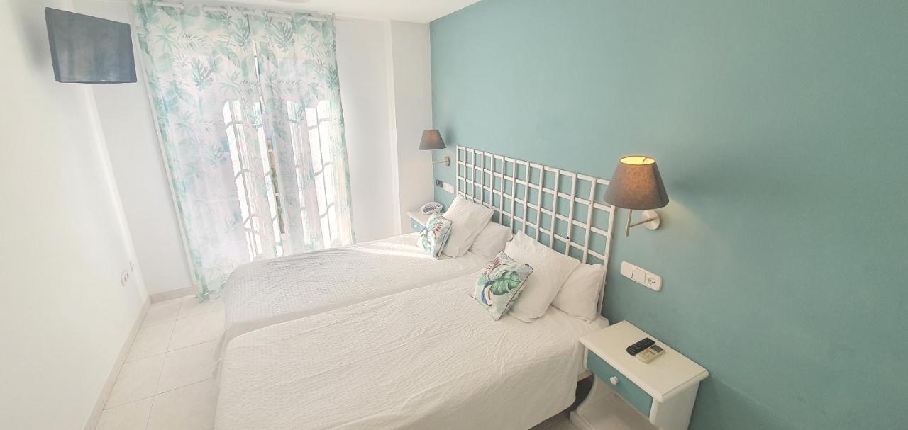 Hugo Beach Hotel & Apartments غانديا المظهر الخارجي الصورة