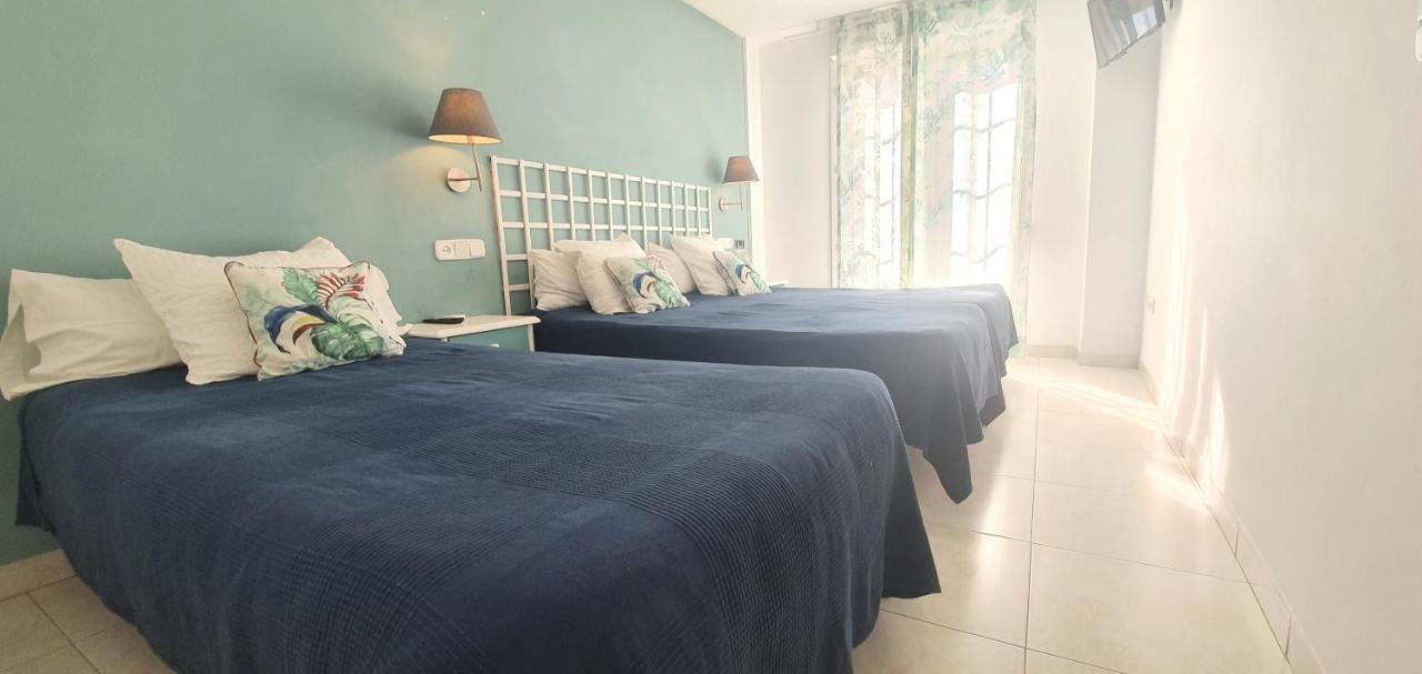 Hugo Beach Hotel & Apartments غانديا المظهر الخارجي الصورة