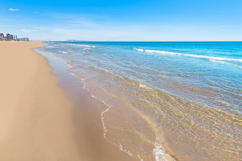Hugo Beach Hotel & Apartments غانديا المظهر الخارجي الصورة